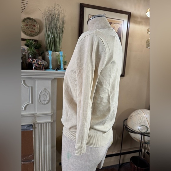 Fame on Central Meli Basic Crew Sweater in Ivory size M - Picture 12 of 15